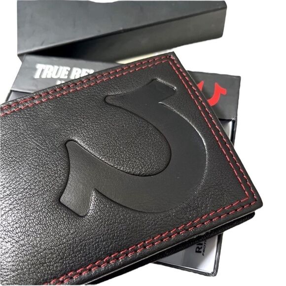 True Religion  Wallet NEW Bowman Leather Black Red RFID - Picture 2 of 7